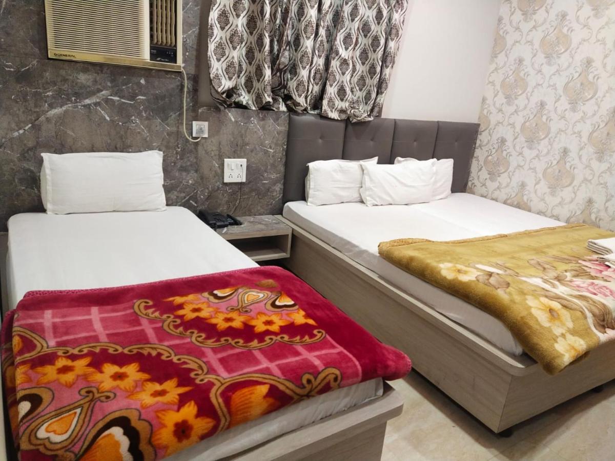 Hotel Gateway Kailash Варанасі Екстер'єр фото
