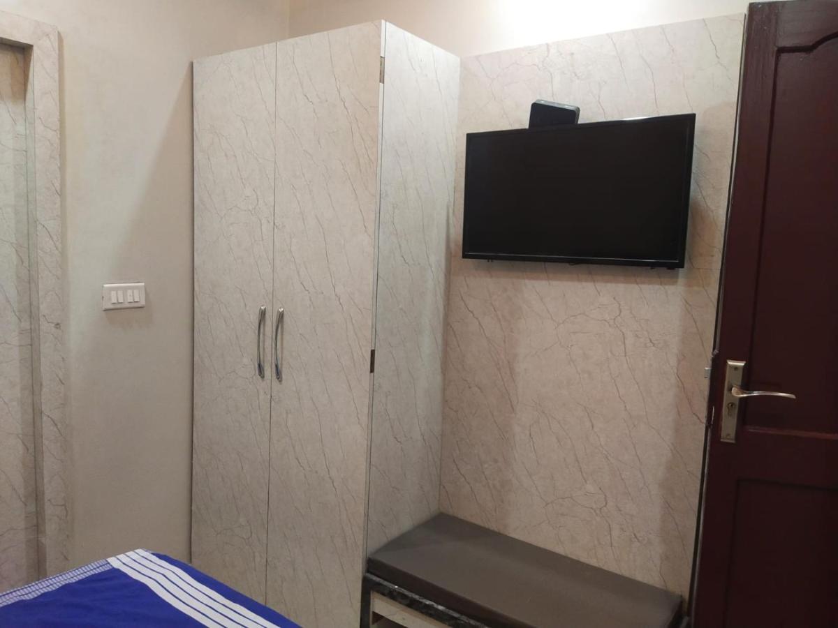 Hotel Gateway Kailash Варанасі Екстер'єр фото